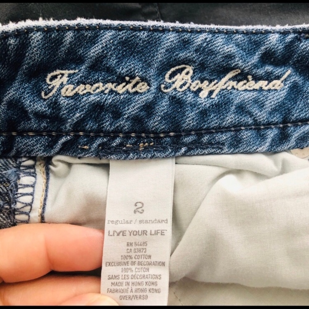 American Eagle favorite boyfriend jean - Picture 1 of 3
